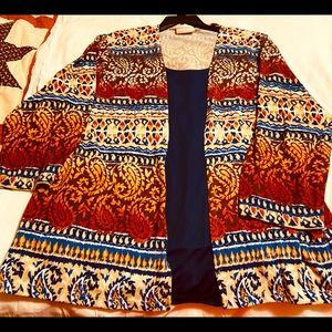 Alfred Dunner 2X, 3/4 sleeve blue top with print attached jacket. No size tag.